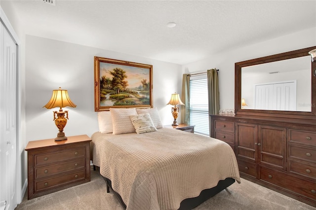 733 Citrus Reserve Blvd, Davenport, FL 33837 - bedroom with light carpet and a closet