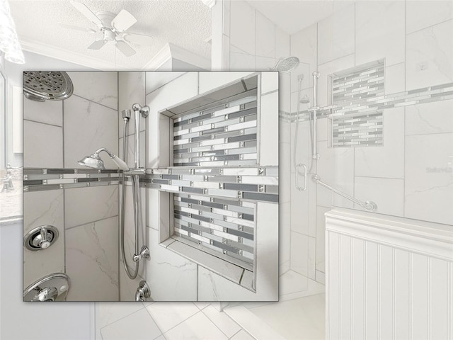 3237 Atwell Ave, The Villages, FL 32162 - full bath with a tile shower, a ceiling fan, crown molding, and a textured ceiling