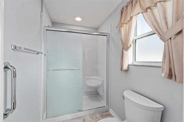 2557 Privada Dr, The Villages, FL 32162 - bathroom featuring toilet, a stall shower, baseboards, and recessed lighting
