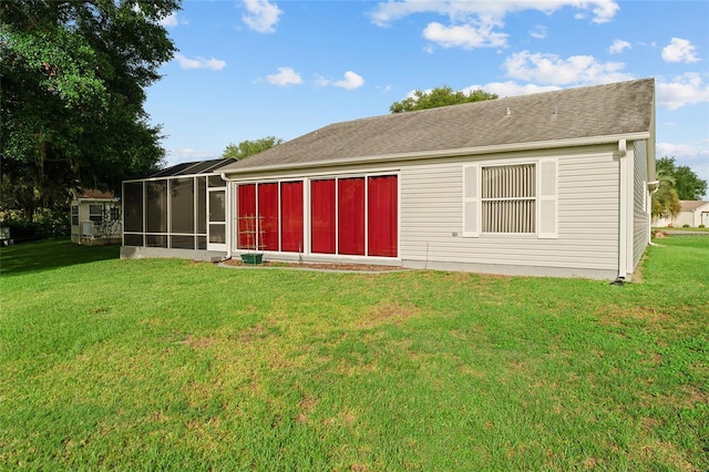 2557 Privada Dr, The Villages, FL 32162 - back of property featuring a yard and a sunroom