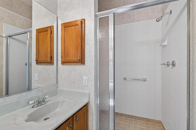 206 Palermo Pl, Lady Lake, FL 32159 - bathroom featuring a shower stall and vanity
