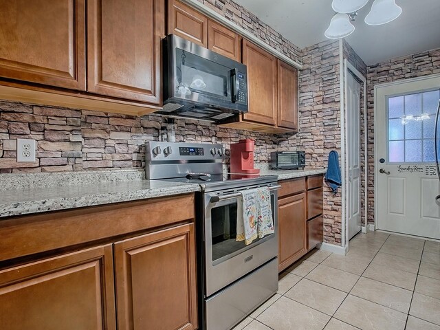 564 Lancaster Ave, Orange City, FL 32763 - photo 16