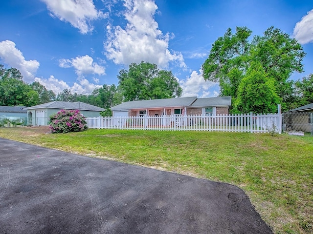 564 Lancaster Ave, Orange City, FL 32763 - photo 4