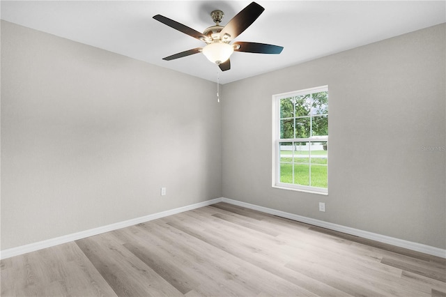 14631 SE 95th Ct, Summerfield, FL 34491 - unfurnished room featuring light wood finished floors and a ceiling fan