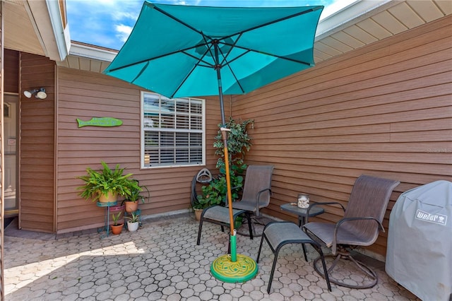 5512 Rosewall Cir, Leesburg, FL 34748 - view of patio / terrace