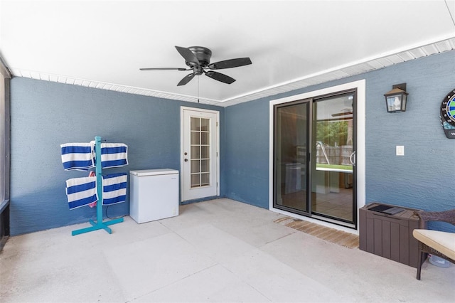 204 Lori Ct, Umatilla, FL 32784 - view of patio featuring ceiling fan