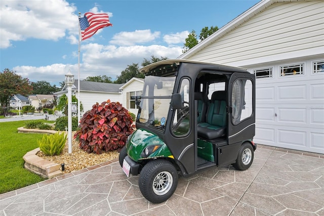 3460 Idlewood Loop, The Villages, FL 32162 - garage with driveway