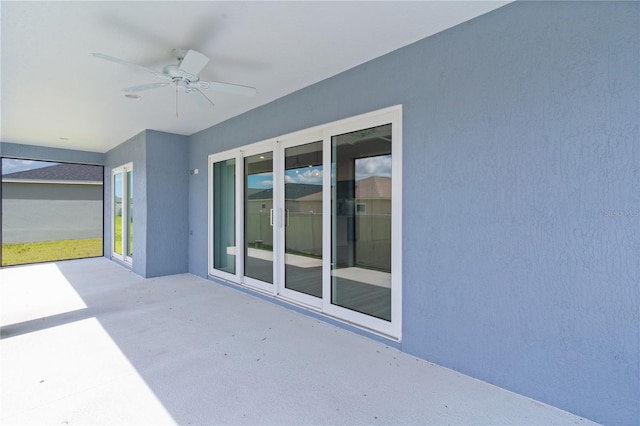 6949 Minchew Cir, The Villages, FL 34762 - view of patio featuring ceiling fan