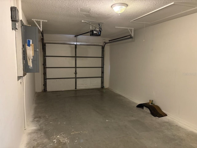 7186 N Whippoorwill Ter, Hernando, FL 34442 - garage featuring a garage door opener