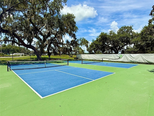 3607 Umbrella Tree Ln, Oxford, FL 34484 - view of tennis court