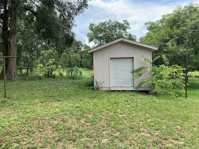 2530 Shady Ln, Groveland, FL 34736 - view of grassy yard with a storage shed