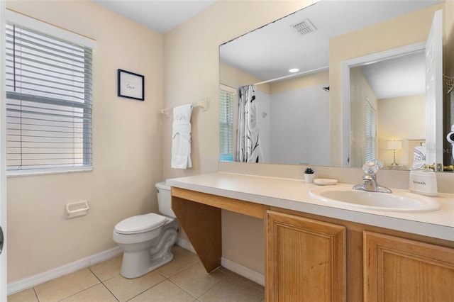 624 Terra Lago St, Davenport, FL 33897 - bathroom with vanity, tile patterned floors, and a shower with shower curtain