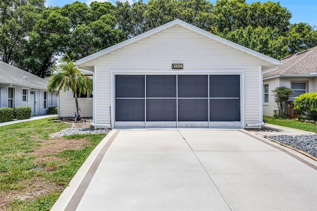5507 Laver St, Leesburg, FL 34748 - view of front of property with an outbuilding and a detached garage
