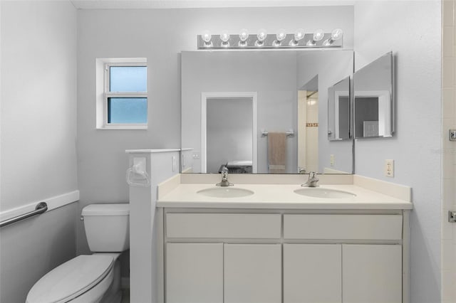 5715 Illumination Ln, Leesburg, FL 34748 - ensuite bathroom with toilet and double vanity