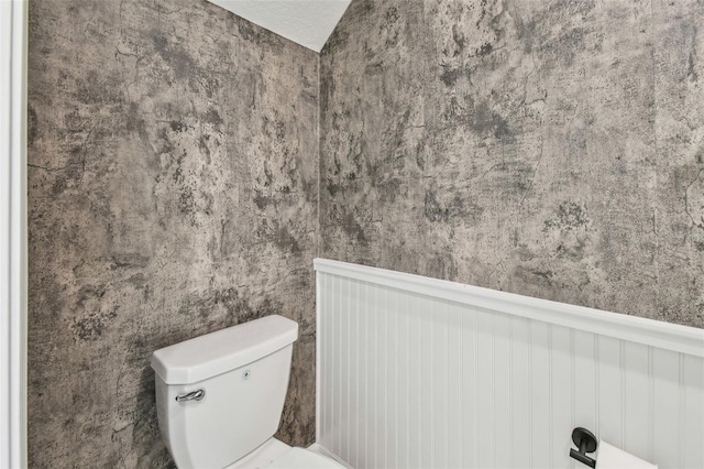 2139 Stellar Brilliance Way, Lutz, FL 33558 - bathroom with toilet