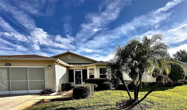 327 Bentwood Dr, Leesburg, FL 34748 - photo 1