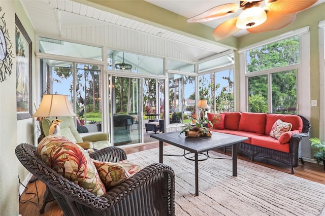 2512 Baywater Rd, Tavares, FL 32778 - sunroom featuring an outdoor living space and a ceiling fan