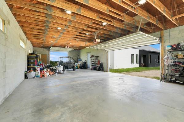 10711 County Road 561, Clermont, FL 34711 - garage with concrete block wall