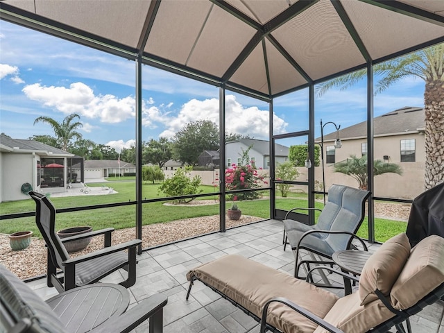 16863 SE 110th Court Rd, Summerfield, FL 34491 - sunroom featuring a residential view