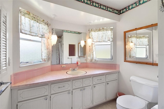 5319 Eagles Nest Rd, Fruitland Park, FL 34731 - bathroom with toilet and vanity