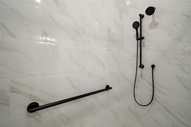 622 W 11th Ave, Mount Dora, FL 32757 - bathroom view of a marble finish shower