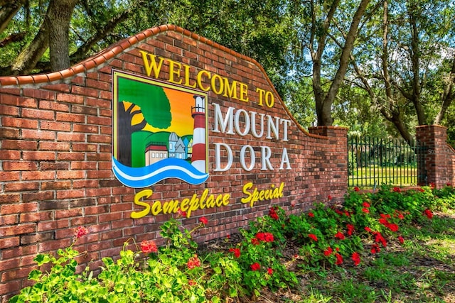 622 W 11th Ave, Mount Dora, FL 32757 - view of community sign