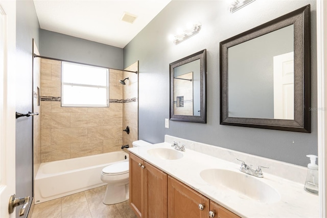 4548 Barrister Dr, Clermont, FL 34711 - full bathroom with shower / washtub combination and double vanity