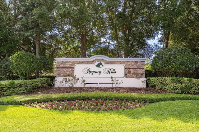 4548 Barrister Dr, Clermont, FL 34711 - community / neighborhood sign featuring a yard