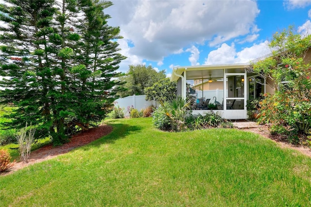 6906 Glenbrook Dr, Lakeland, FL 33811 - view of yard with a sunroom