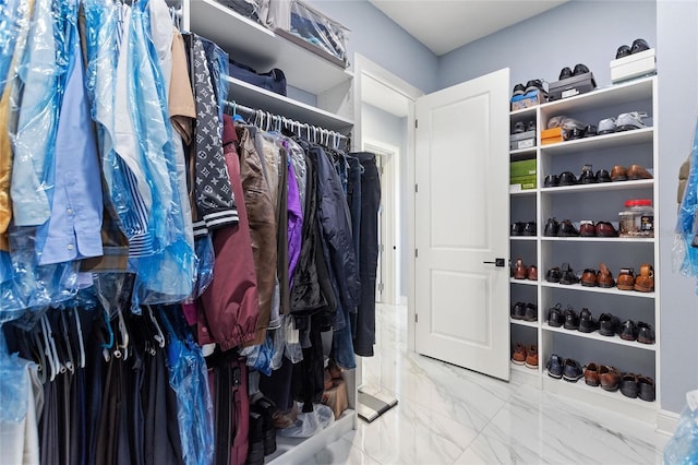 1702 Hidden Palms Dr, Davenport, FL 33897 - spacious closet featuring marble look tiles