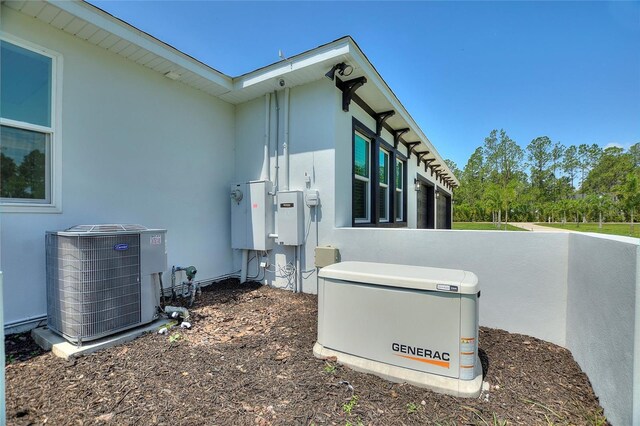 1702 Hidden Palms Dr, Davenport, FL 33897 - exterior view of stucco siding