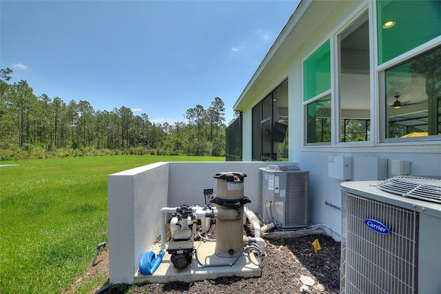 1702 Hidden Palms Dr, Davenport, FL 33897 - exterior view of stucco siding