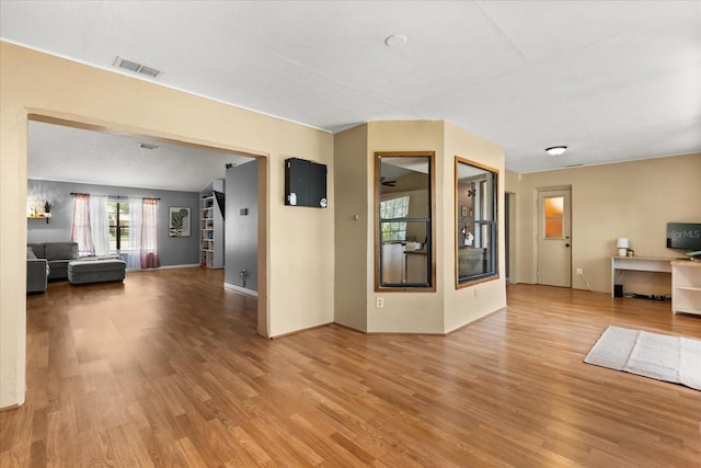 3184 Maltby Dr, Deltona, FL 32738 - living area featuring light wood-style floors