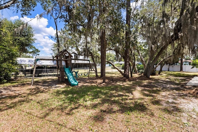 3184 Maltby Dr, Deltona, FL 32738 - view of yard