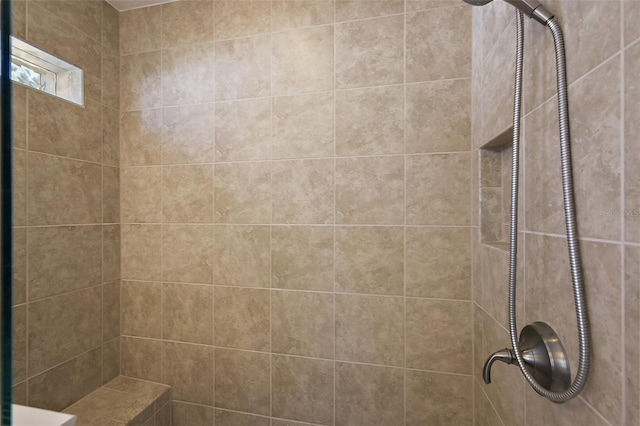 10363 Addison Shore Way, Oxford, FL 34484 - full bathroom with a tile shower
