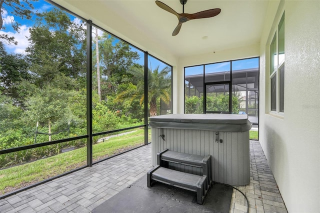 1990 Wallingford Loop, Mount Dora, FL 32757 - sunroom with a jacuzzi and ceiling fan