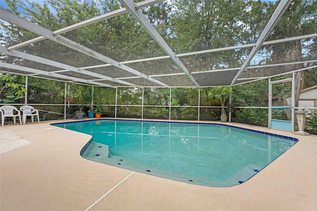 806 Leopard Trl, Winter Springs, FL 32708 - swimming pool featuring a patio and a lanai