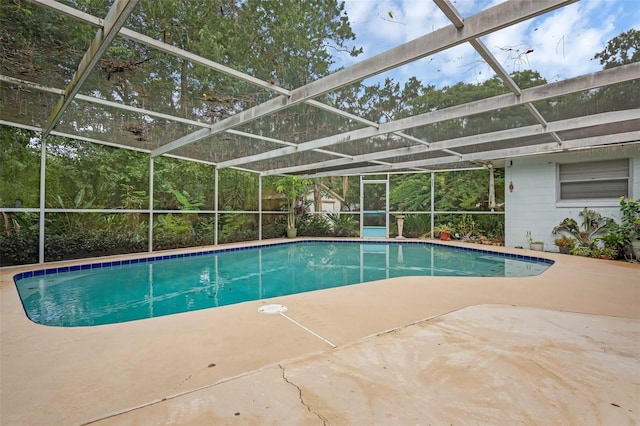 806 Leopard Trl, Winter Springs, FL 32708 - swimming pool featuring a patio and a lanai