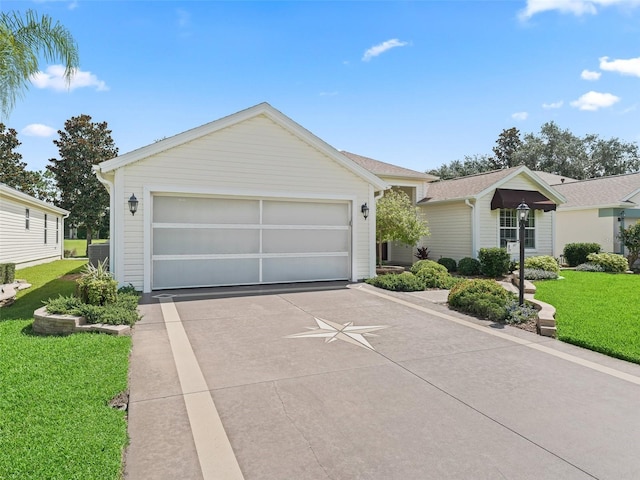 487 Thistledown Way, The Villages, FL 32162 - ranch-style house featuring a garage, a front lawn, and driveway