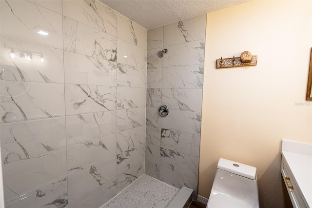 681 Greywood Dr, Altamonte Springs, FL 32701 - full bath featuring a tile shower, vanity, and a textured ceiling