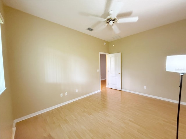 3416 Capland Ave, Clermont, FL 34711 - unfurnished room featuring light wood-style floors and a ceiling fan