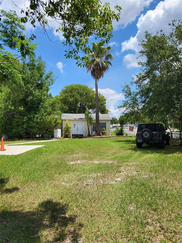 2611 Hiawatha Ave, Sanford, FL 32773 - view of yard