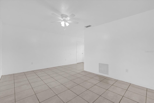 302 W Rose Ln, Lady Lake, FL 32159 - spare room featuring ceiling fan