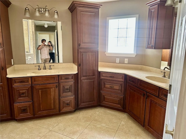 1096 Linkside Ct, Apopka, FL 32712 - bathroom with vanity and tile patterned flooring