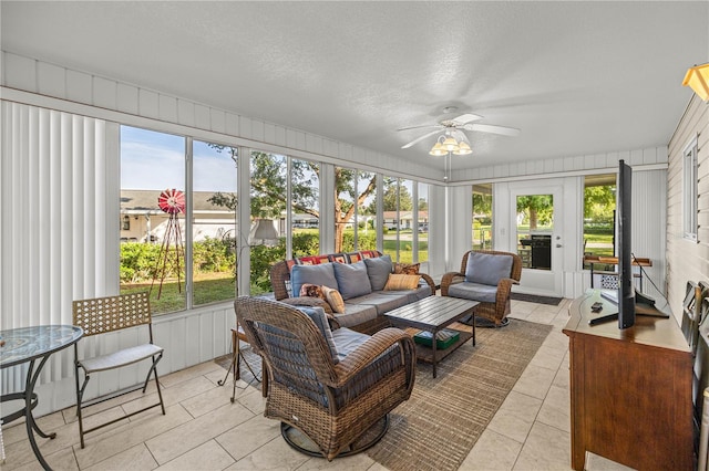 17970 SE 102nd Ct, Summerfield, FL 34491 - sunroom featuring a ceiling fan and outdoor lounge area