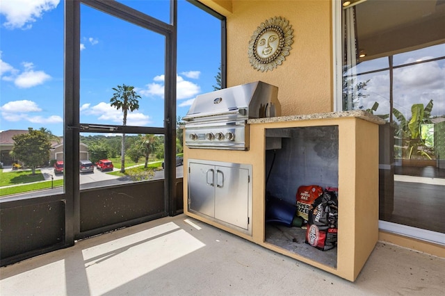 1892 Sanderling Dr, Clermont, FL 34711 - sunroom with plenty of natural light