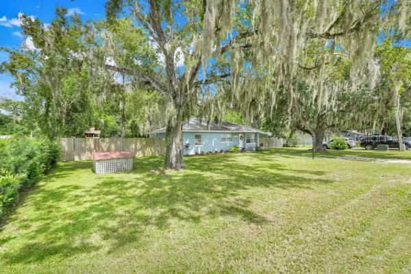 300 N Lake Ave, Leesburg, FL 34748 - photo 2