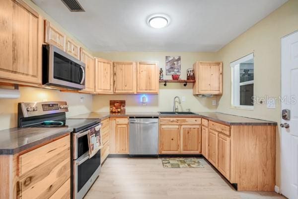 300 N Lake Ave, Leesburg, FL 34748 - photo 12
