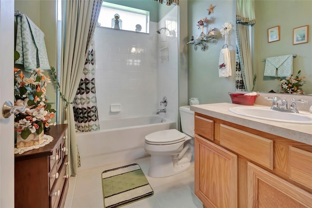 3507 Arlington Ridge Blvd, Leesburg, FL 34748 - bathroom featuring shower / tub combo and vanity
