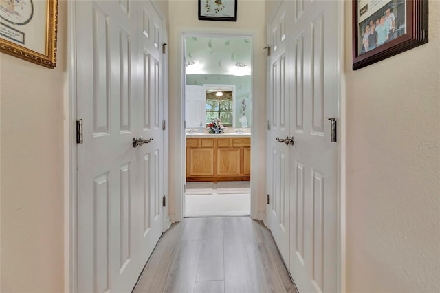 3507 Arlington Ridge Blvd, Leesburg, FL 34748 - corridor with light wood finished floors